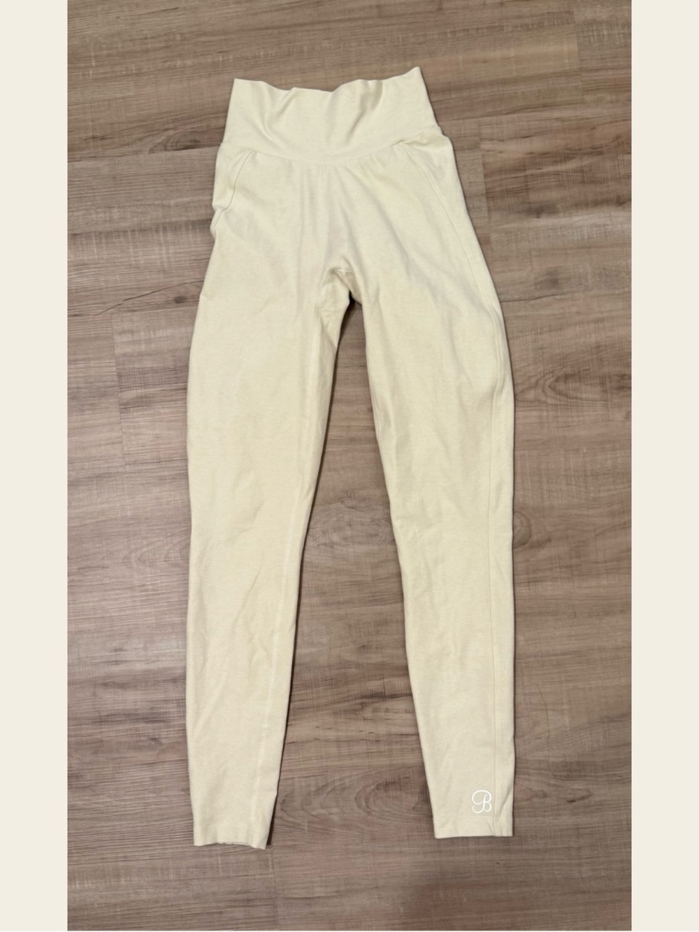 Bombshell Leggings! Cross listed!